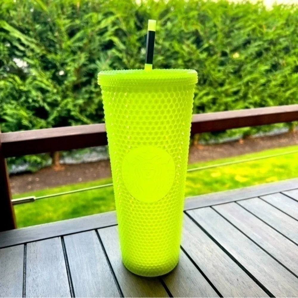 NWT! Starbucks 2022 venti glow in the dark cup with lid and straw